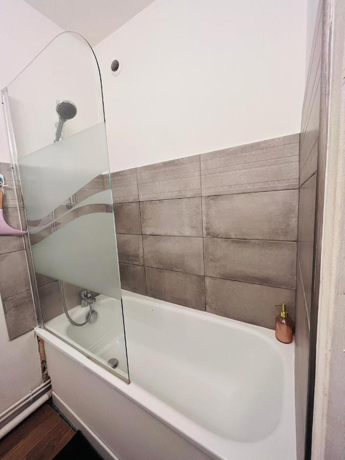 Studio Neuf Au Calme Proche Gare Maritime - 7 Min Apartment Nantes Bagian luar foto